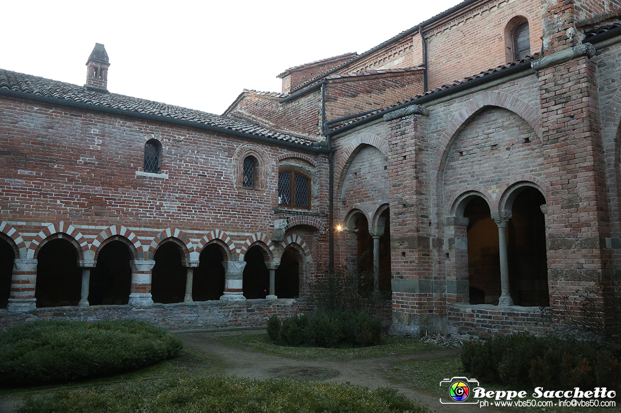VBS_7381 - Abbazia di Vezzolano - Presepe artistico di Anna Rosa Nicola.jpg